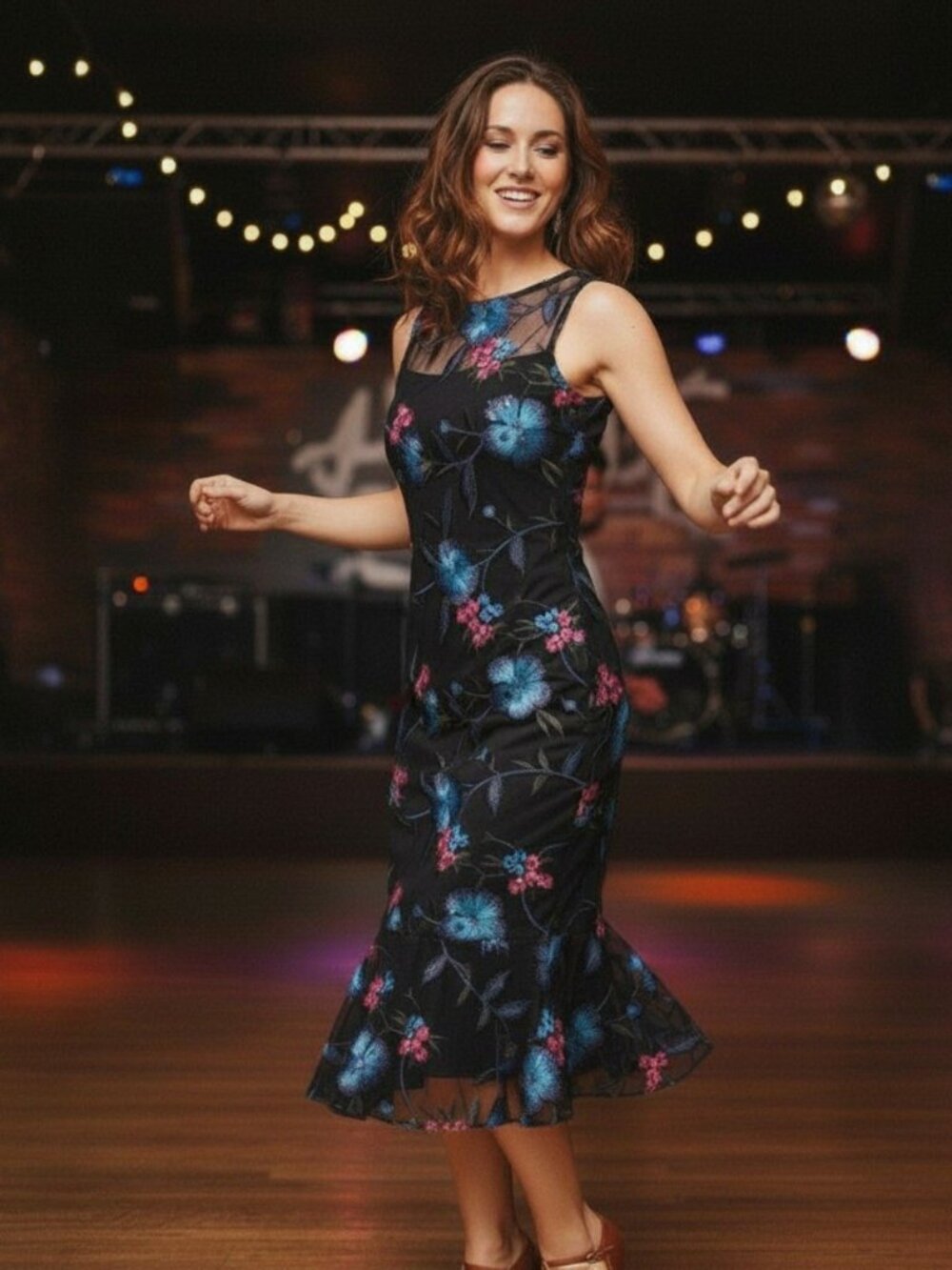 Calvin Klein Size 8 Floral Ruffled Cocktail Dress